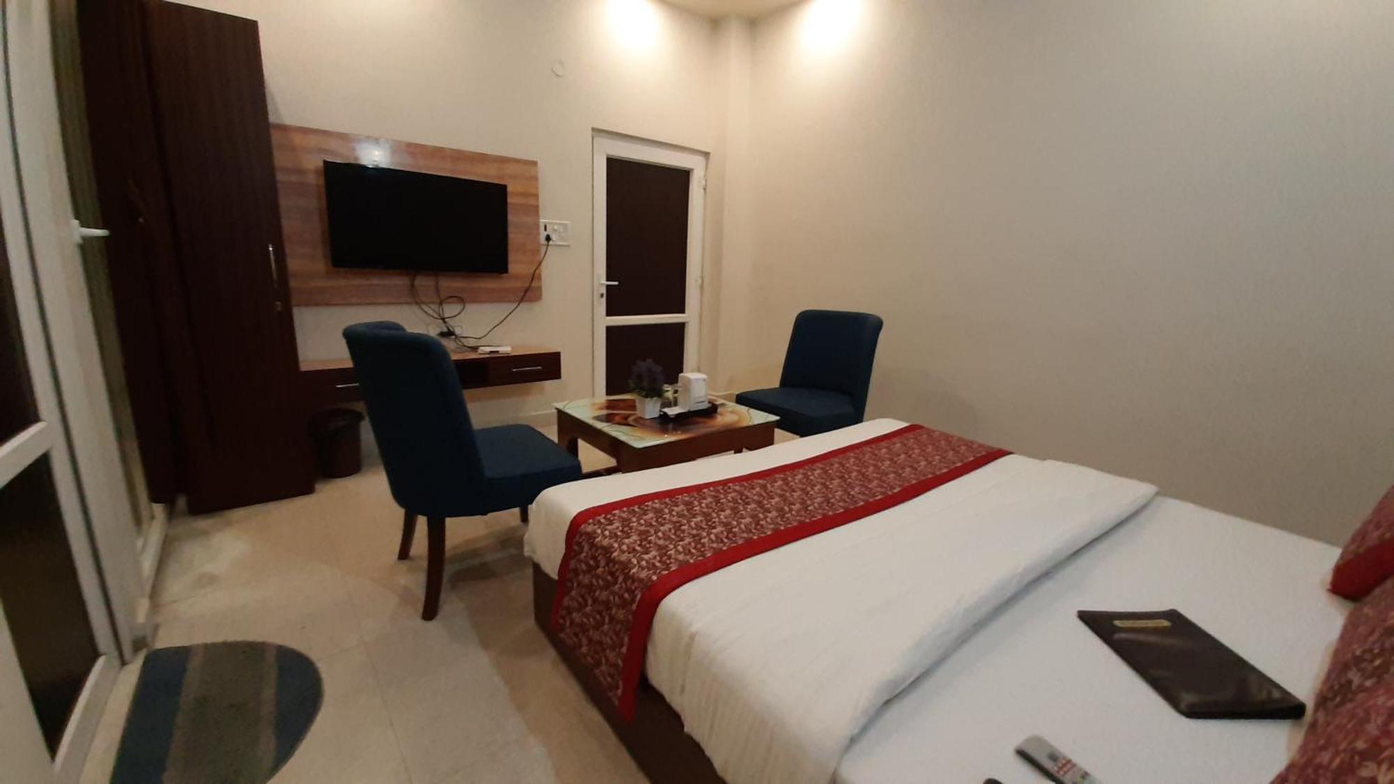 Hotel Ventures Inn أمريتسار الغرفة الصورة