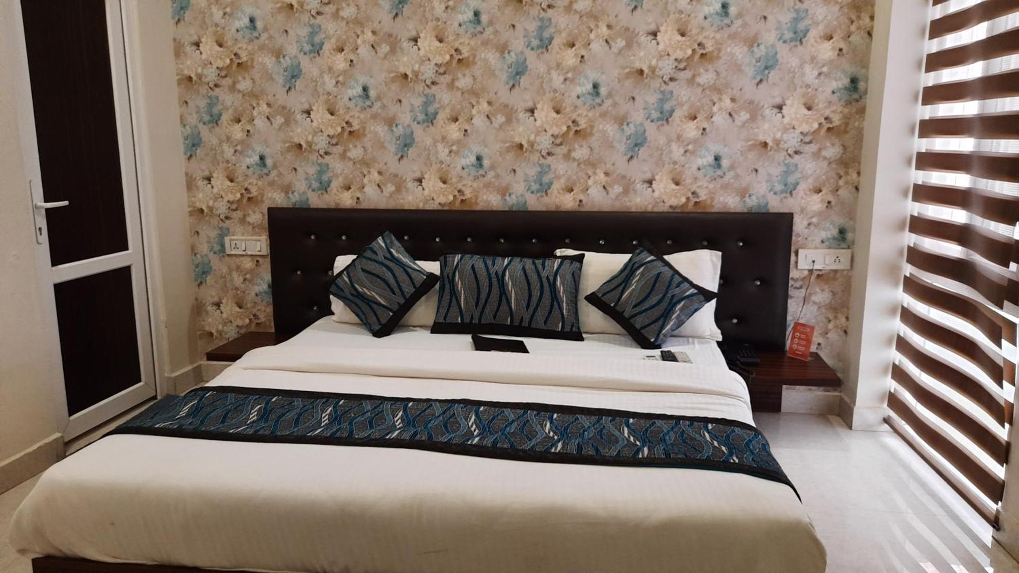 Hotel Ventures Inn أمريتسار الغرفة الصورة